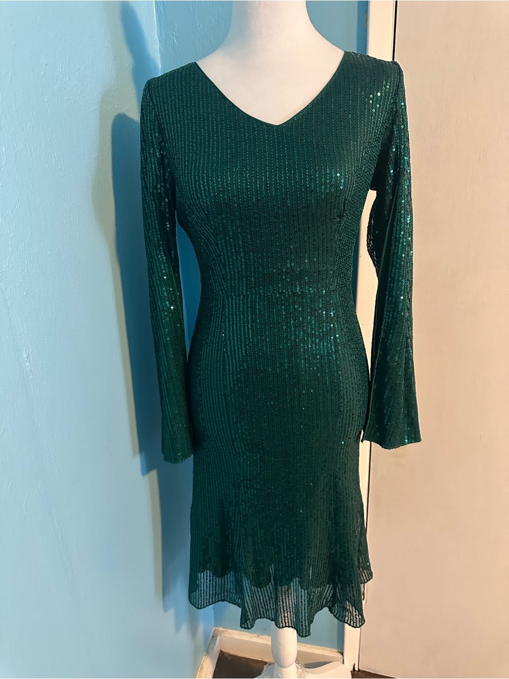 Green Sequin Long Sleeve V-Neck Dress